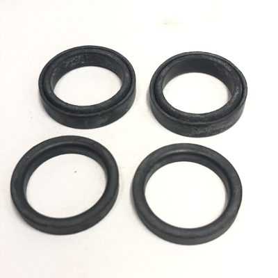 Gummi für Vordergabel/Steuerkopf/Lampengehäuse JAWA (original)