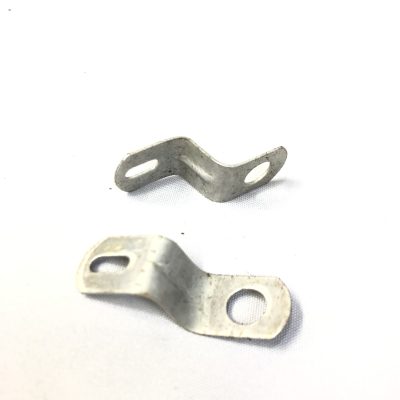 353-30-018 Haltewinkel/Halter f. Verkleidungsblech orig.